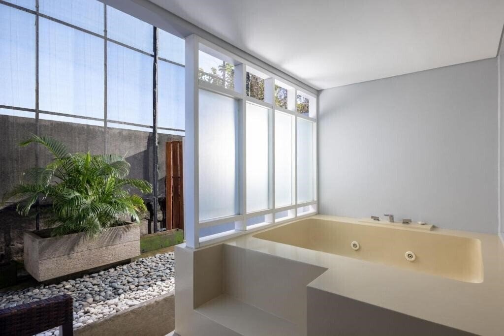 Вид Sanur Resort Watujimbar 4*