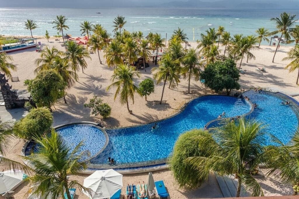 Отель Mahagiri Resort Nusa Lembongan 5*
