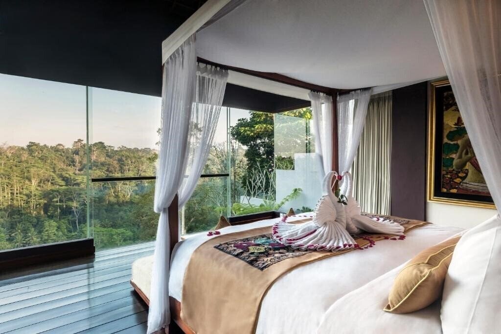 Готель Ayuterra Resort 4*