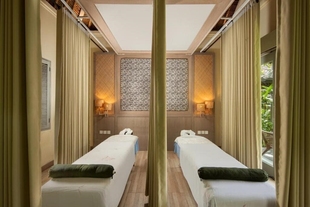 Территория Nirwana Beach & Resort Candidasa 4*