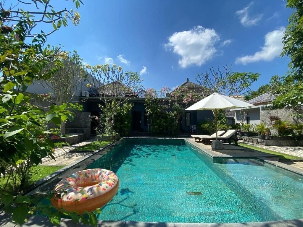 Фотографія Ashana Hotel Uluwatu 3*