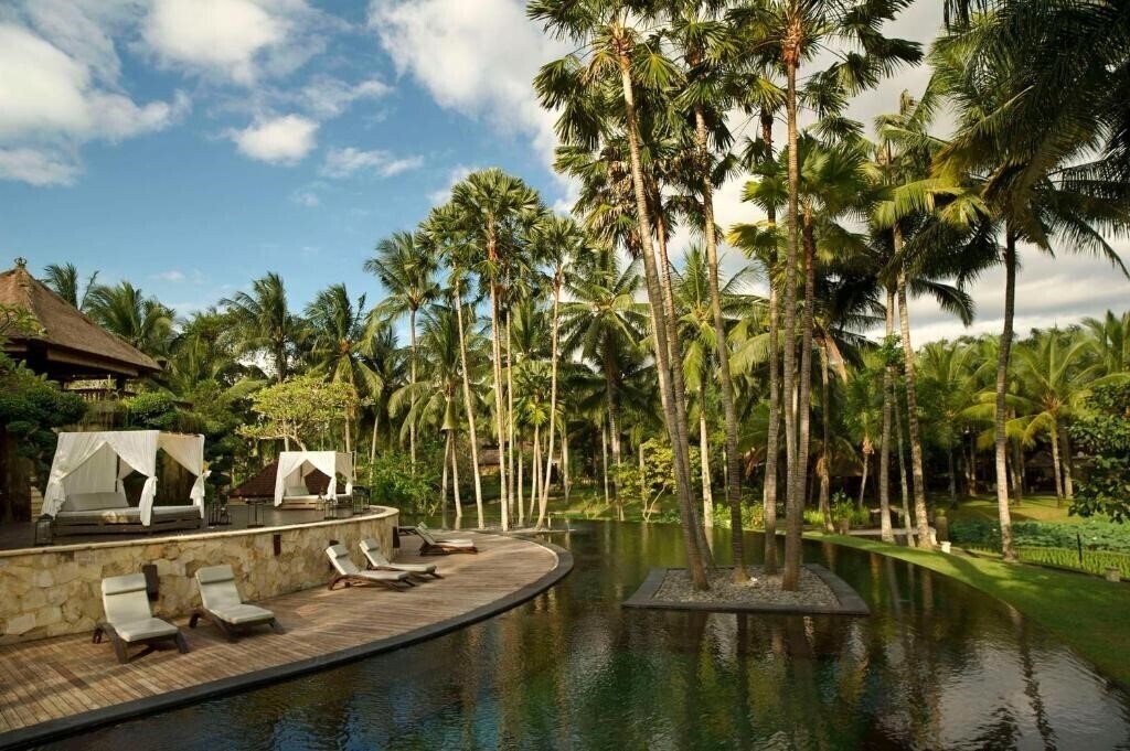 Панорама The Ubud Village Resort & Spa 4*