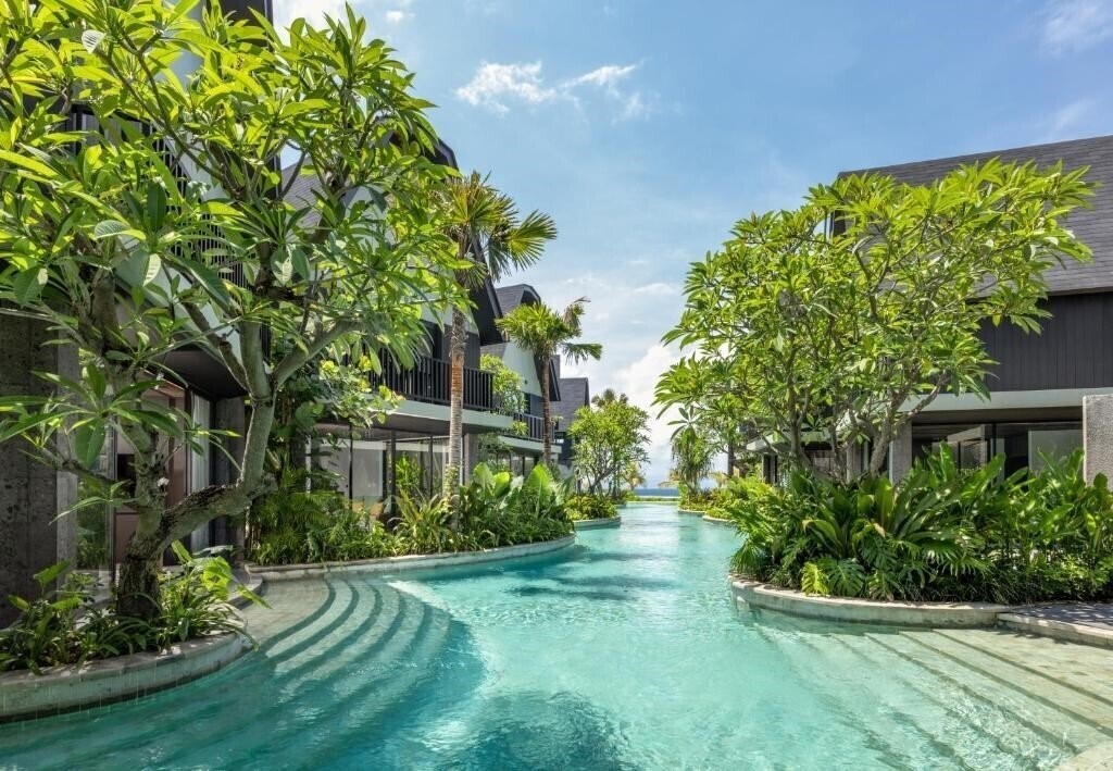 Апартаменти Quenzo Beach Resort 5*