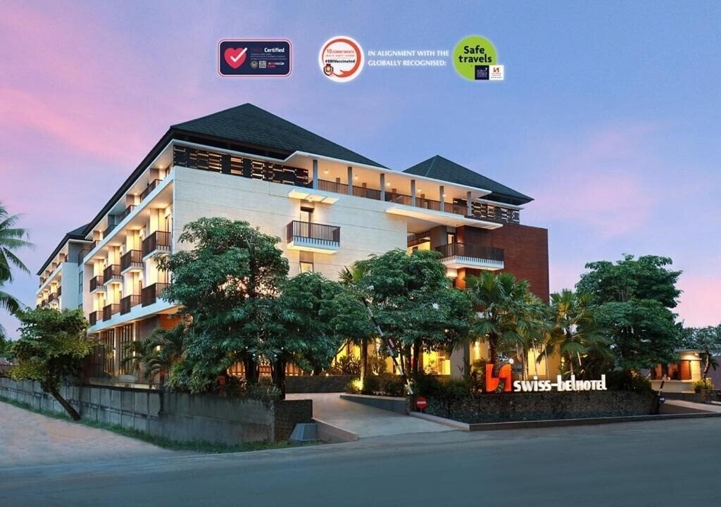 Отель Swiss-Belhotel Sorong 4*