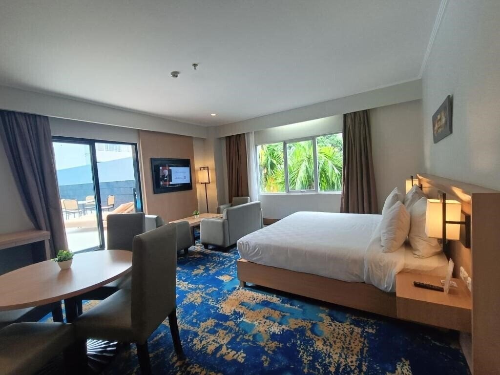 Фото Swiss-Belhotel Manokwari 4*