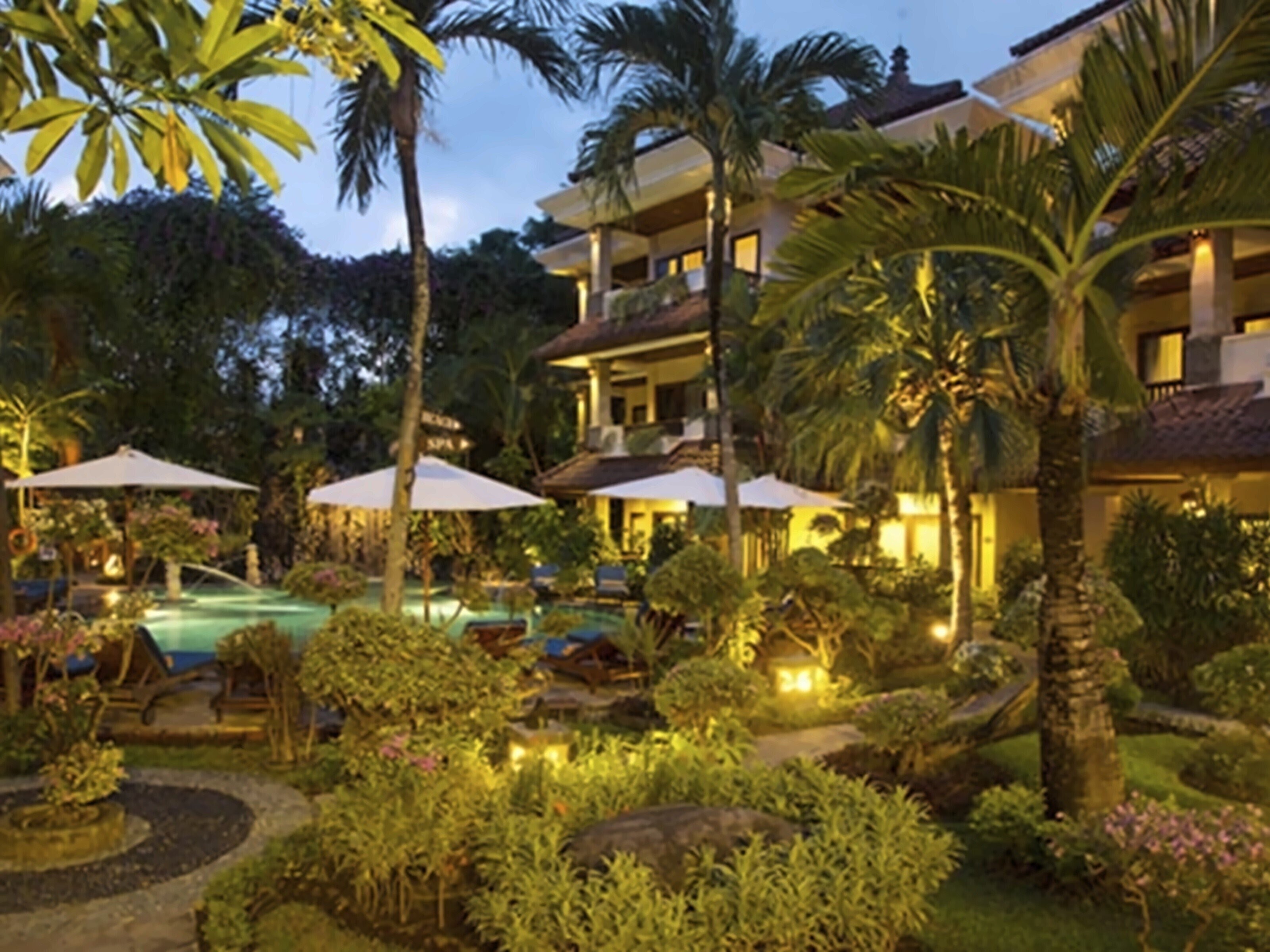 Отель Parigata Resort 3*