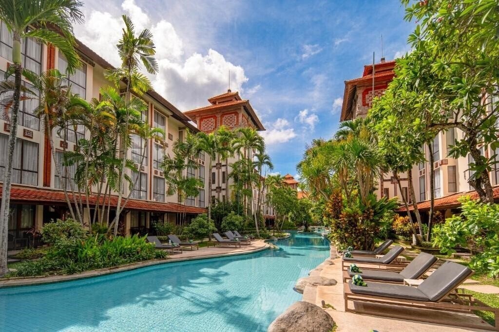 Готель Prime Plaza Hotel & Suite Sanur 4*