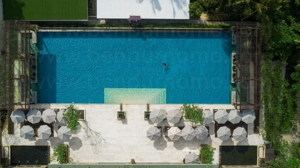 Територія Intercontinental Bali Sanur Resort 5*