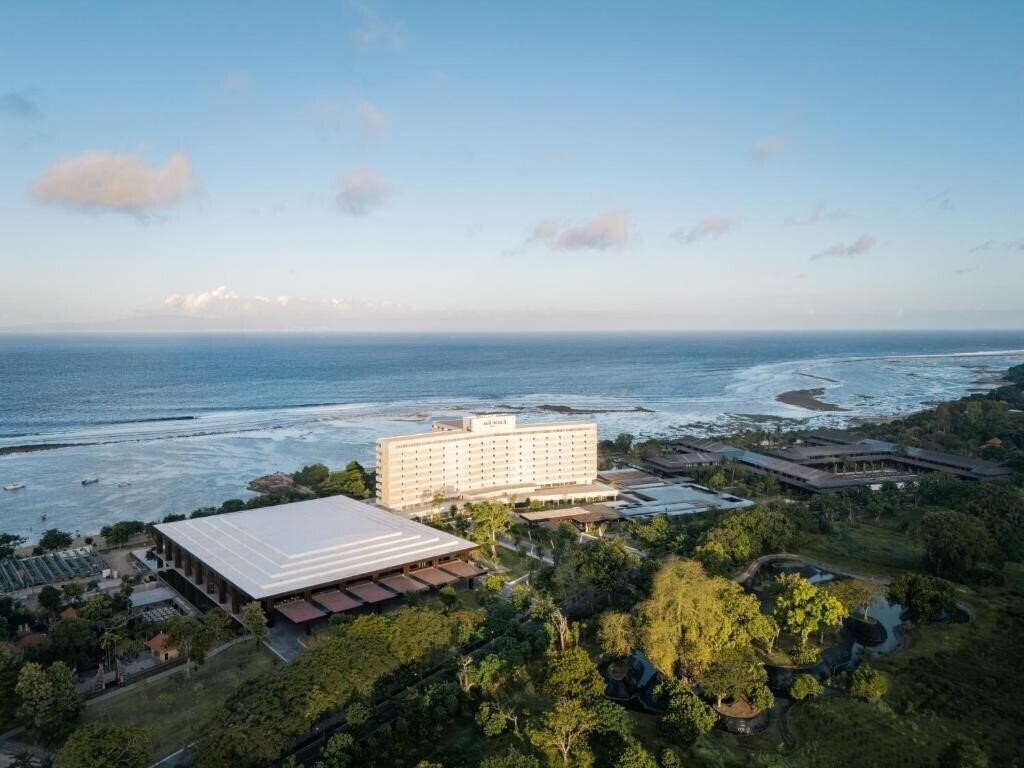 Панорама Bali Beach Hotel 5*