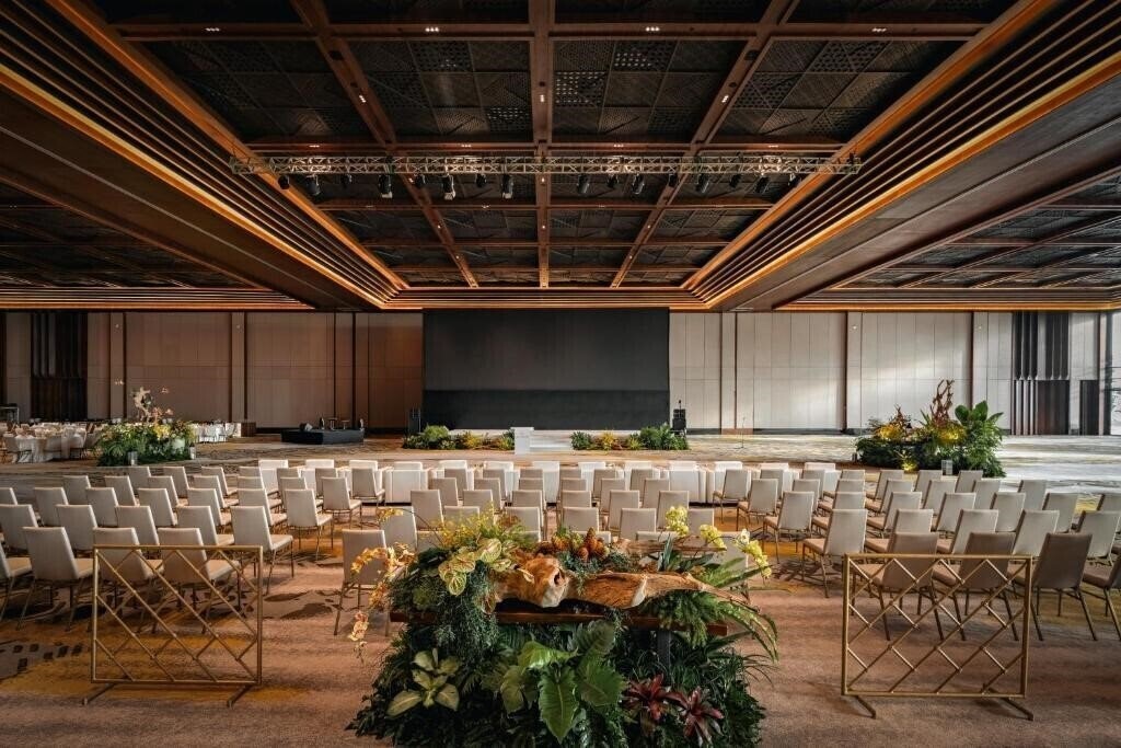 Территория Bali Beach Hotel 5*