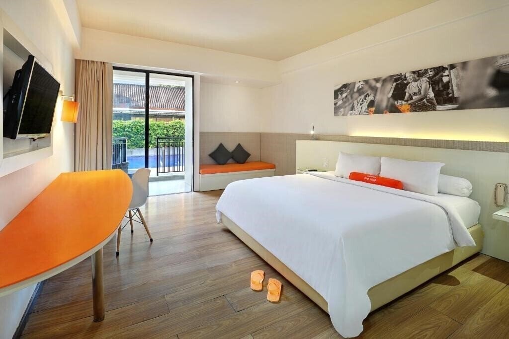 Территория Harris Hotel Seminyak 4*