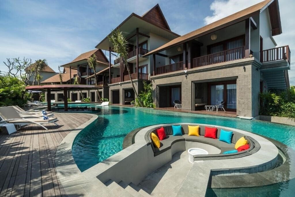 Отель Sense Lagoon Canggu Beach 4*