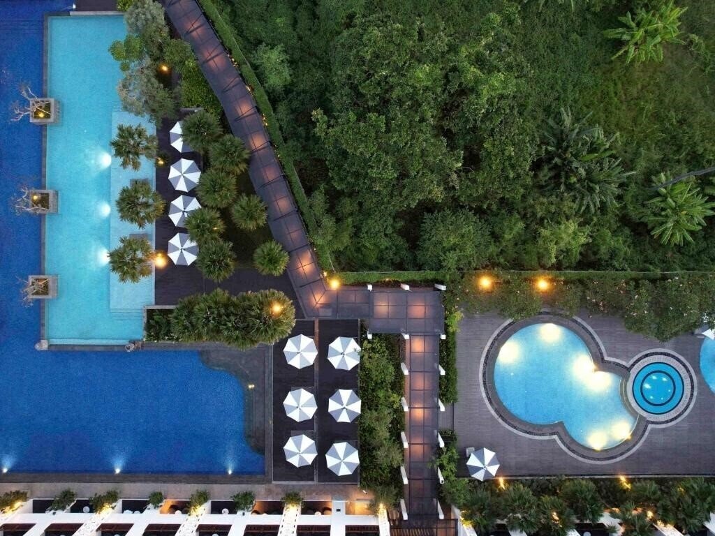 Территория Grand Mercure Bali Seminyak 5*