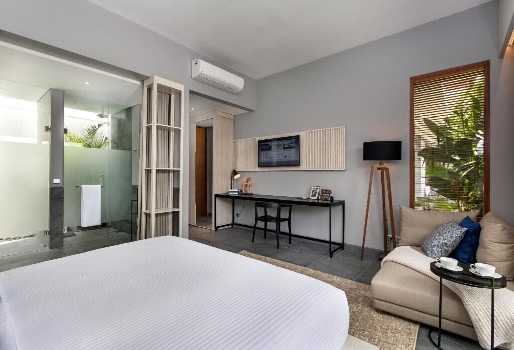 Апартаменты Amarin Seminyak + 4*