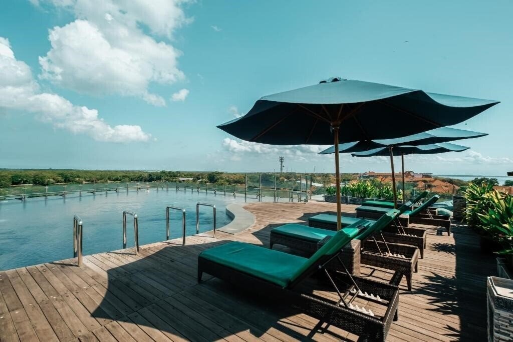 Территория The Nest Hotel Bali 5*