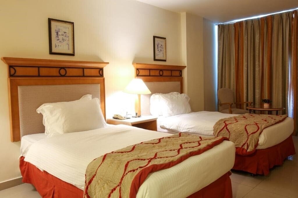 Територія Mina 3*