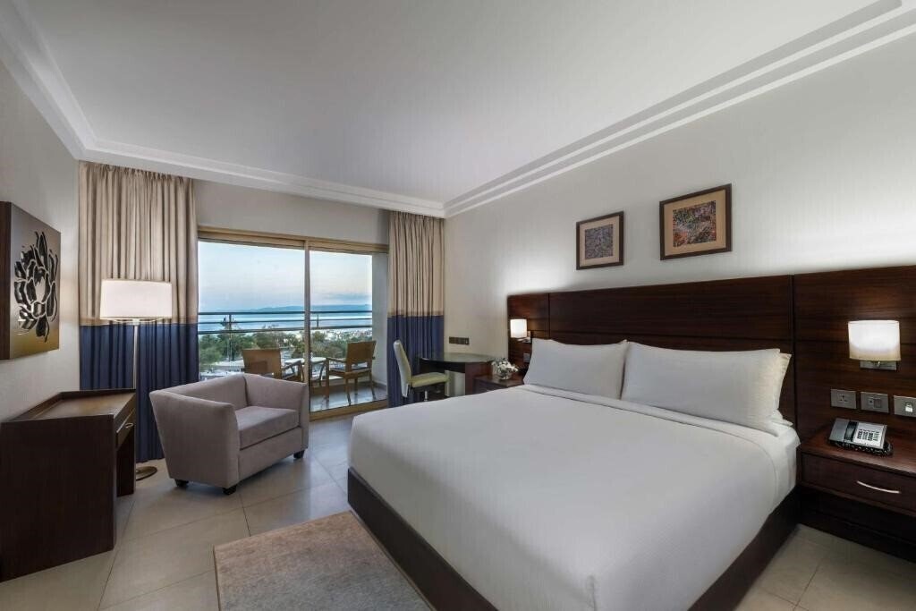 Территория DoubleTree Aqaba 5*