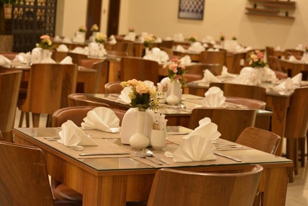 Панорама City Tower Hotel 4*