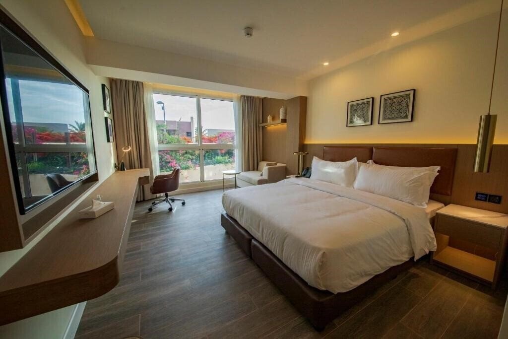 Апартаменти Luxotel Aqaba Beach Resort & SPA 4*