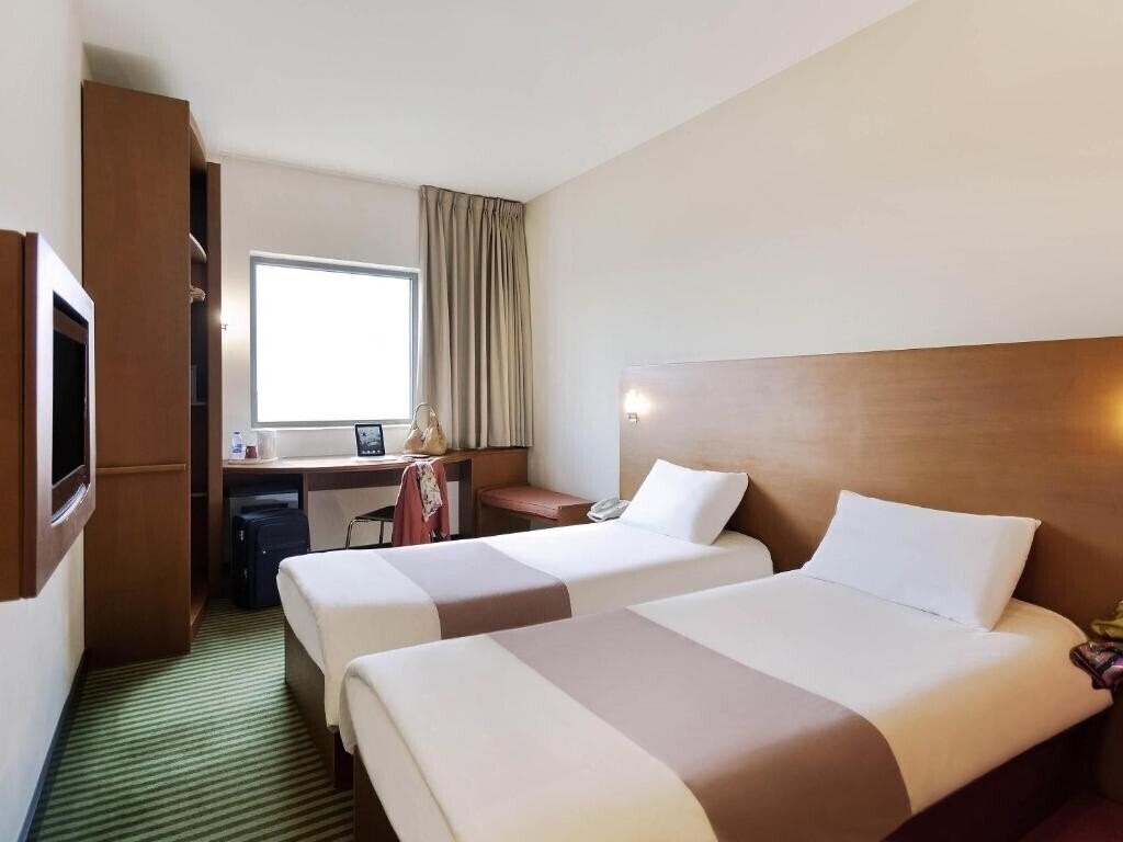 Панорама Ibis 4*