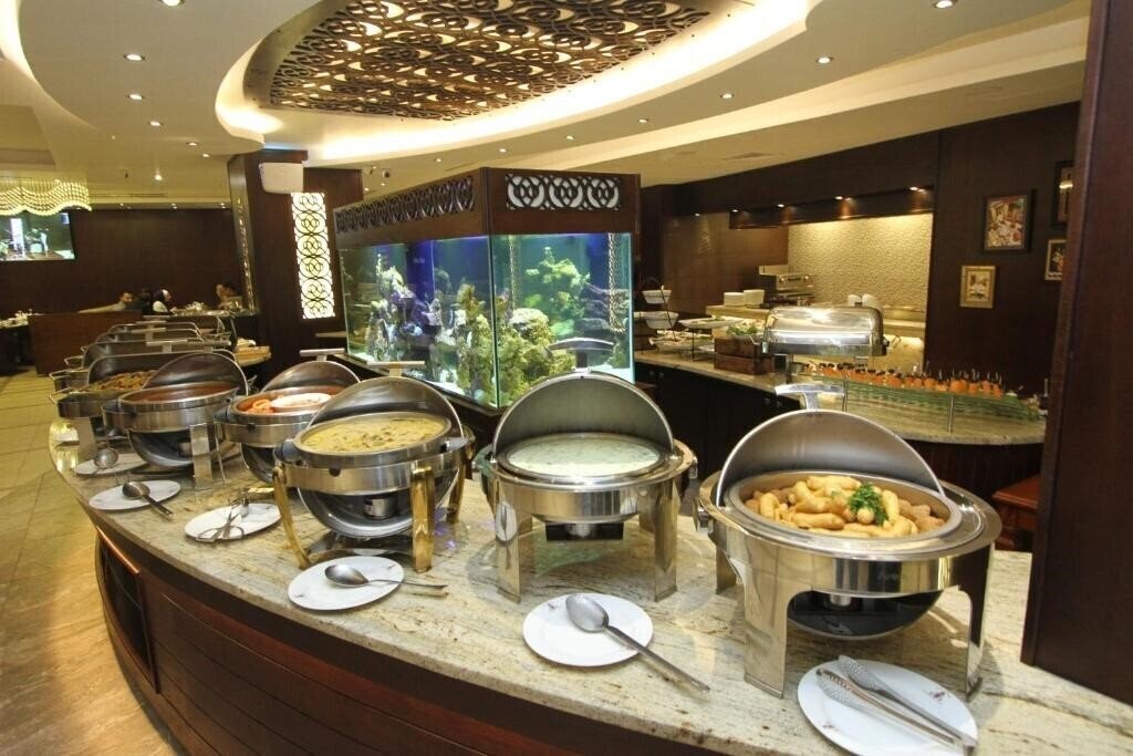 Территория Al Thuraya Hotel 4*