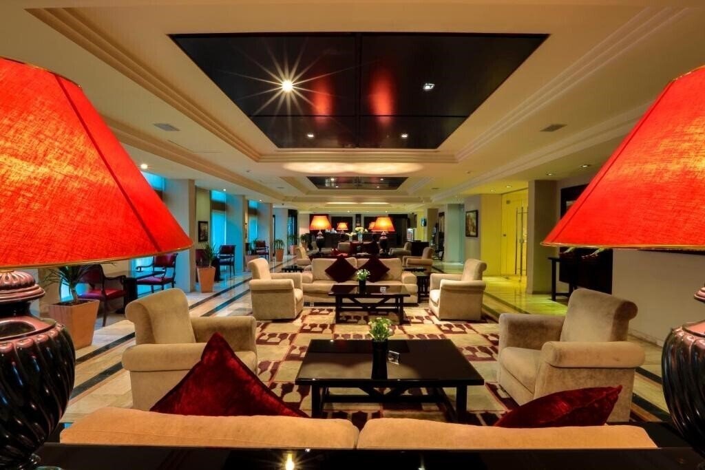 Апартаменти Century Park 4*