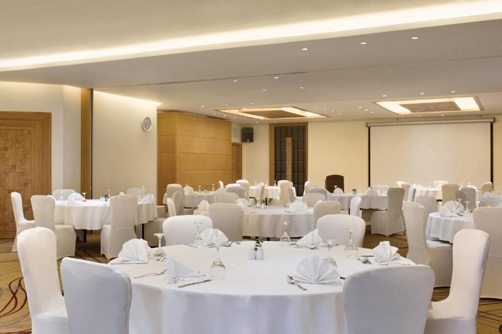 Вид Ramada Resort by Wyndham Dead Sea 4*