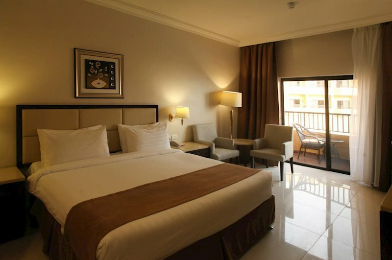 Вид Grand East Hotel 4*