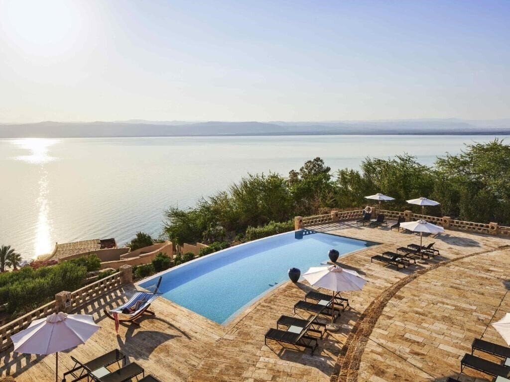 Отель Moevenpick Resort & Spa Dead Sea 5*
