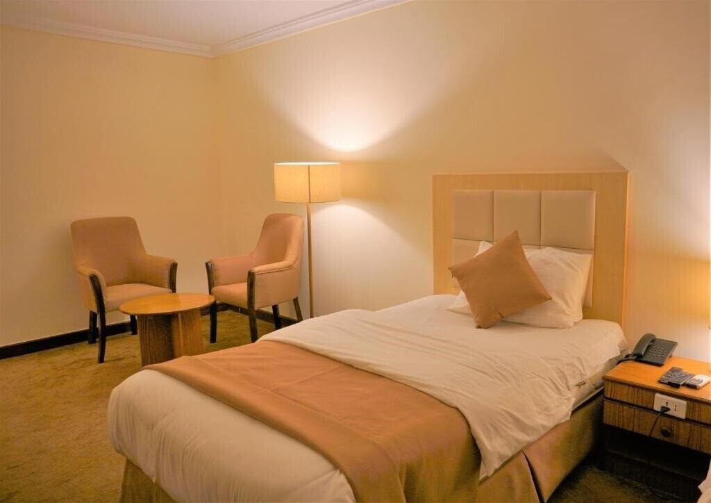 Апартаменти Silk Road Hotel 3*