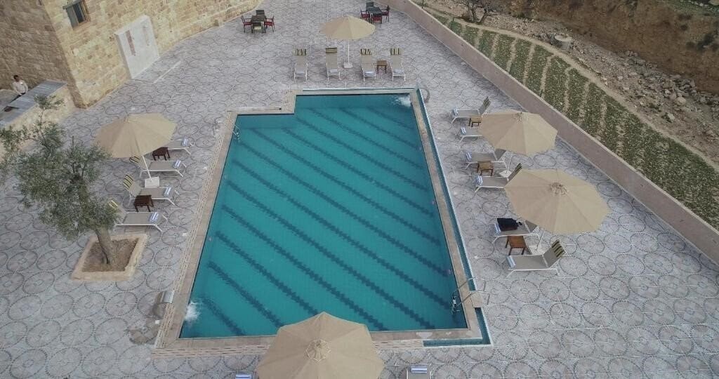 Территория Old Village Resort 3*