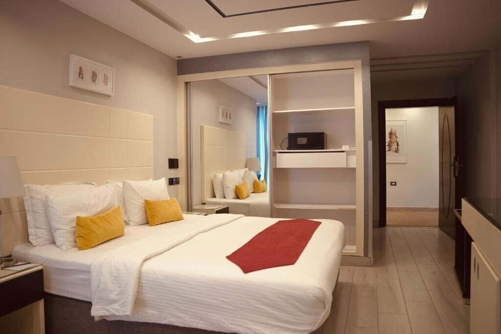 Отель Petra Boutique Hotel 4*