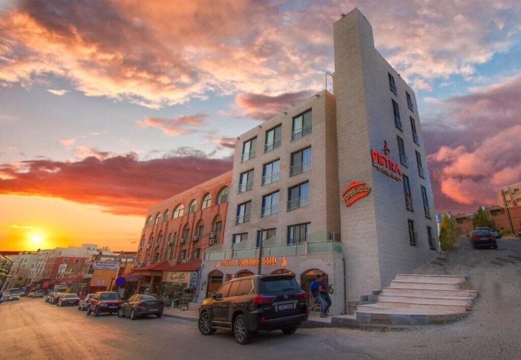 Территория Petra Boutique Hotel 4*