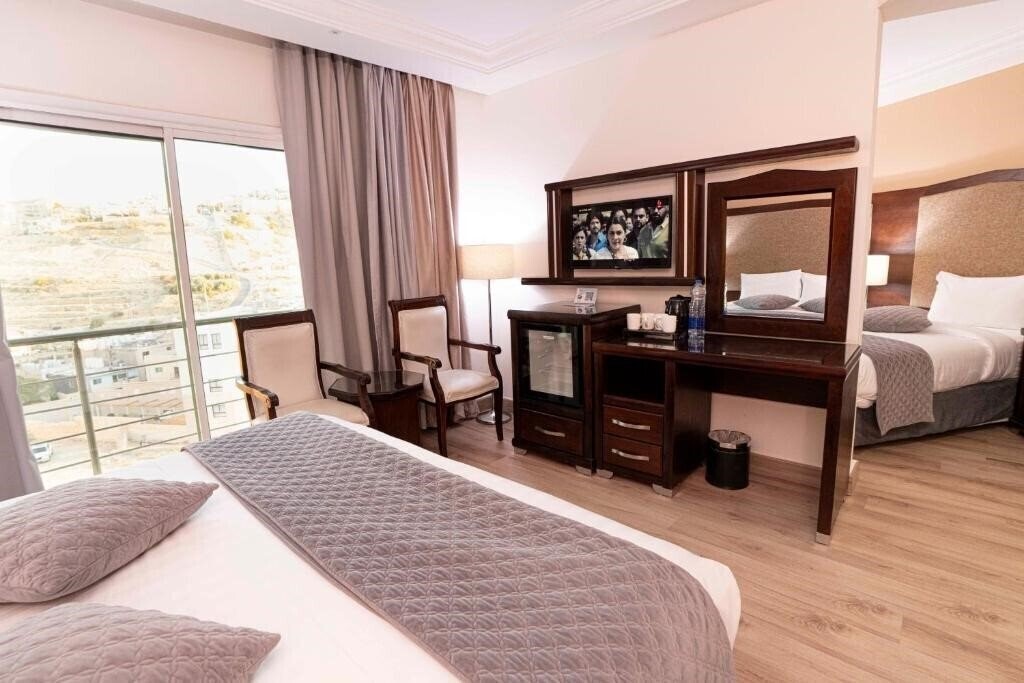 Фото Petra Moon Hotel 4*