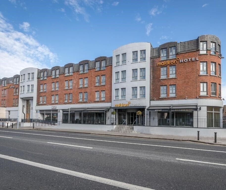 Отель Maldron Hotel Pearse Street 4*