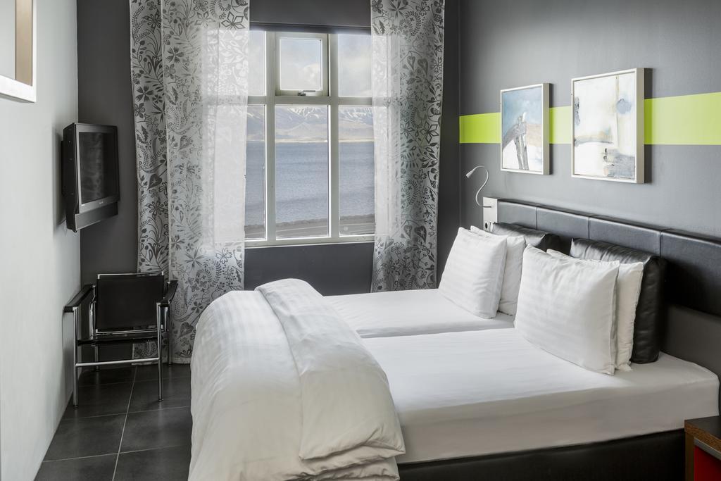 Отель Arnarhvoll Center Hotel 3*