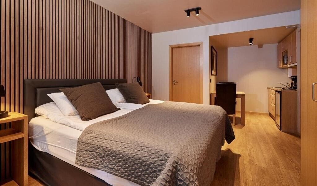 Апартаменти Fron Hotel 3*