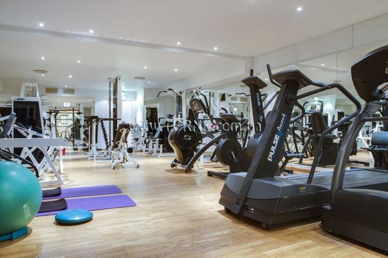 Апартаменти Radisson Blu Saga 4*