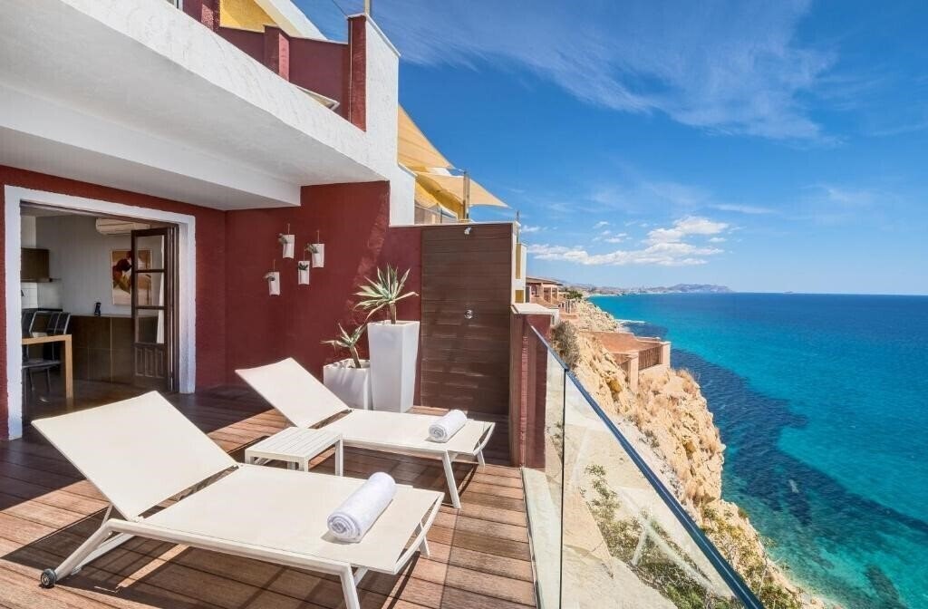 Панорама Occidental Pueblo Acantilado (ex. Pueblo Acantilado Suites) 4*