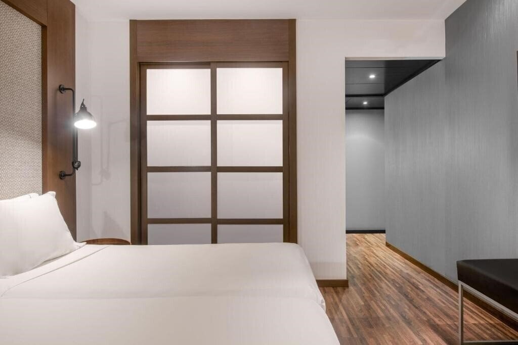 Територія AC Hotel by Marriott Alicante 4*