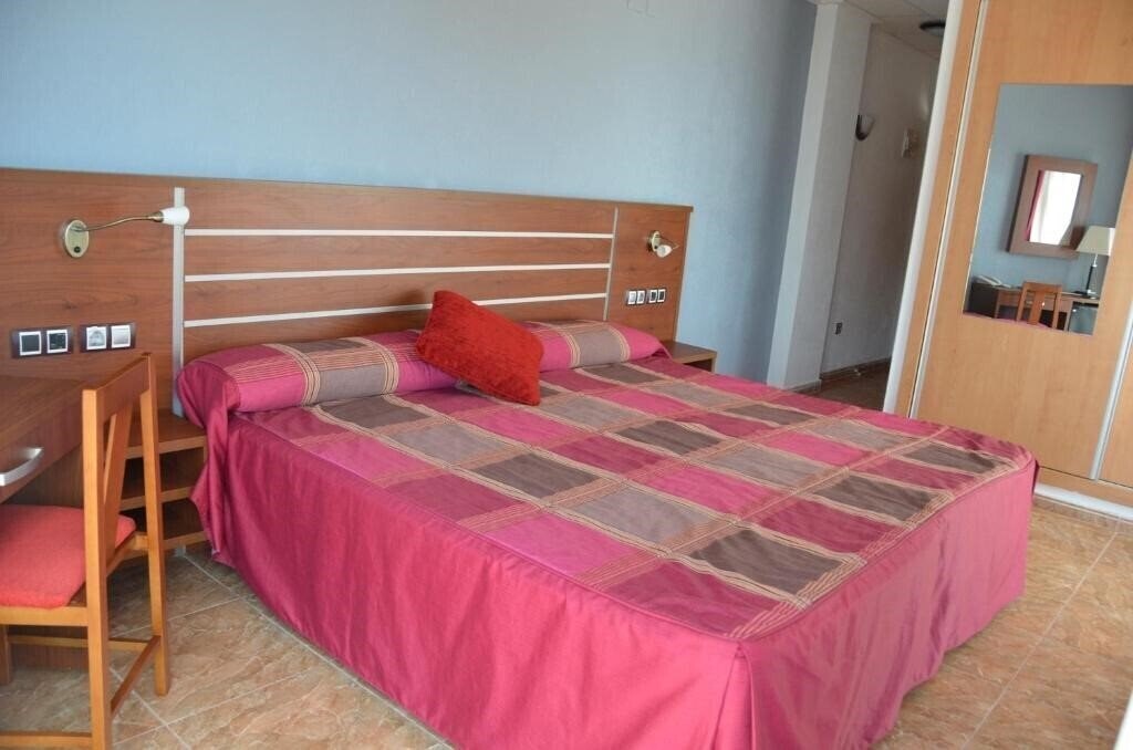 Панорама La Familia Gallo Rojo 4*