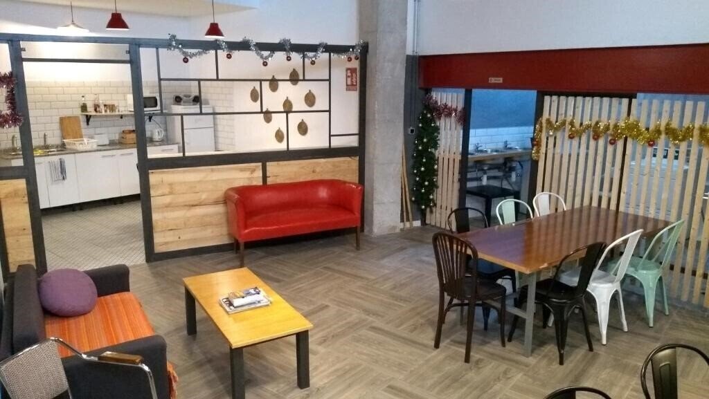 Територія The Market Hostel Alicante 2*