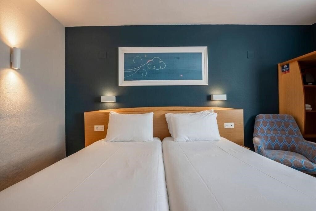 Вид Travelodge Alicante Puerto (ex. Campanile Alicante) 3*