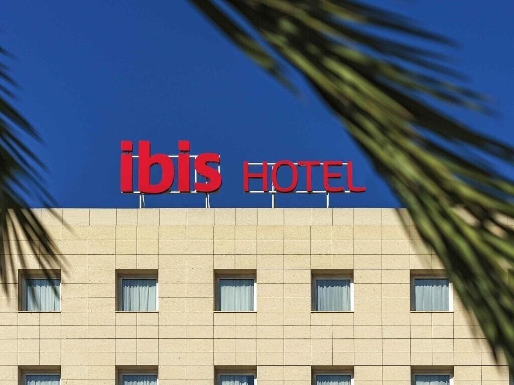 Вид Ibis Elche 3*