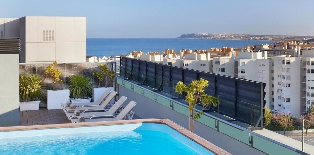 Территория Nh Alicante 4*