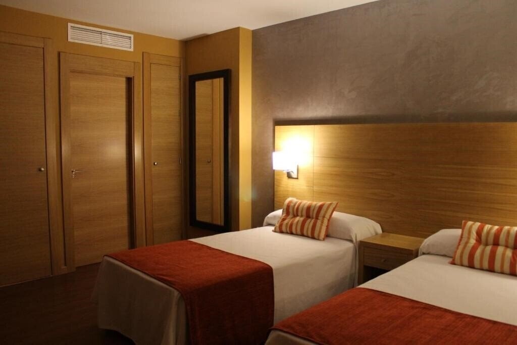 Апартаменти Hotel Carmen 2*