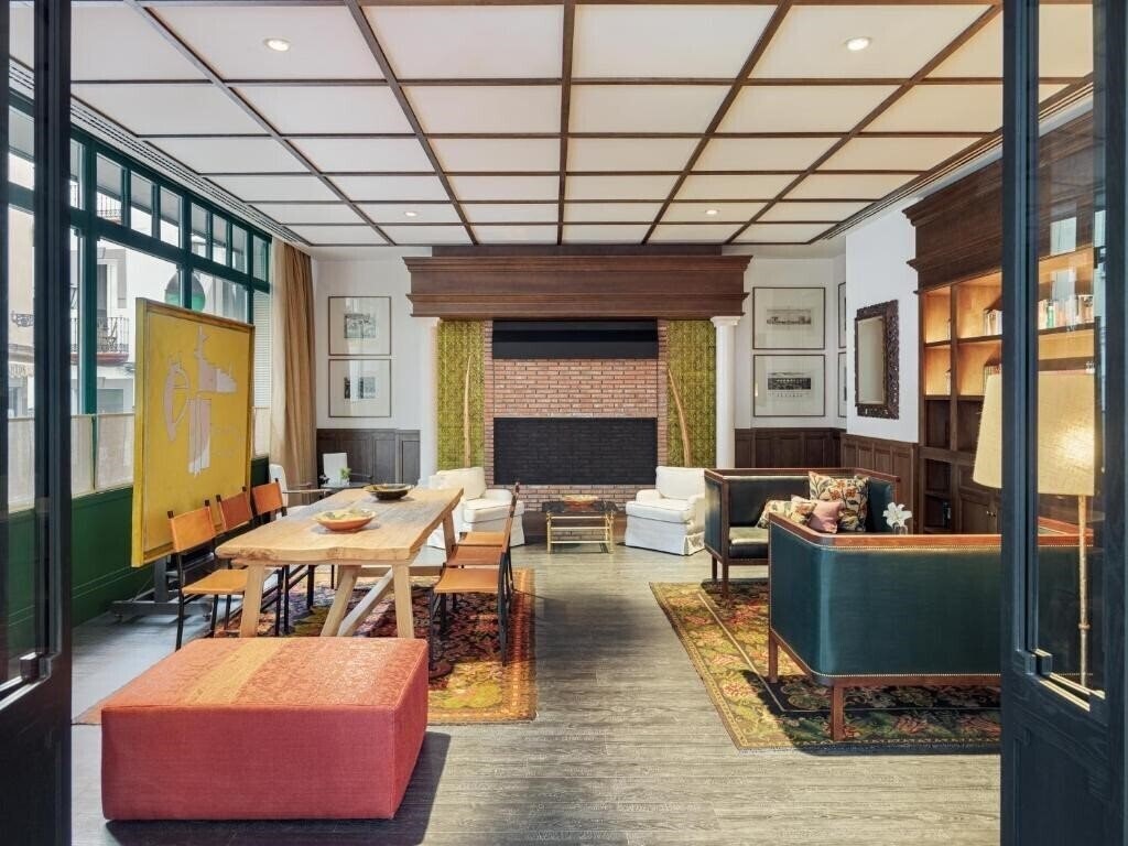 Фото H10 Casa De La Plata 4*