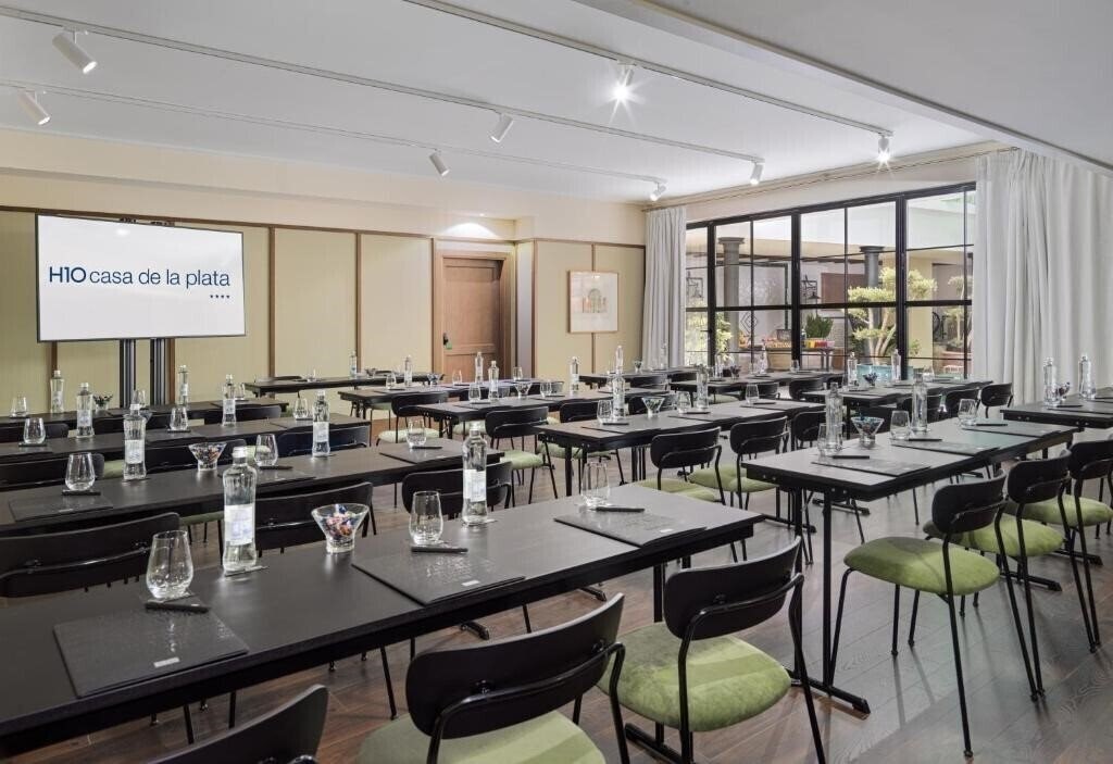 Територія H10 Casa De La Plata 4*