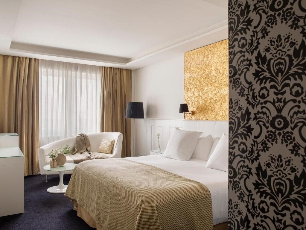 Апартаменти Gran Melia Colon 5*