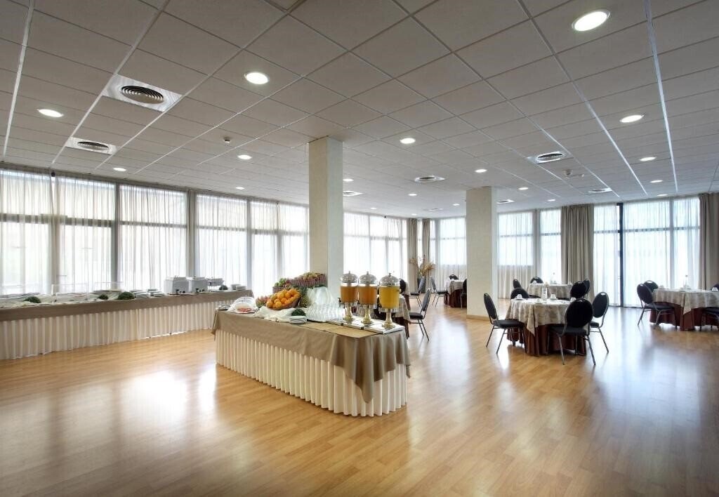 Зображення Exe Sevilla Palmera 4*